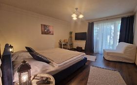 Jokai Apartment